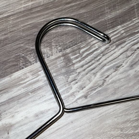 5 pc Retail Heavy Duty Chrome Bedspread Drapery Display Organizer Hangers 22” - Picture 5 of 7